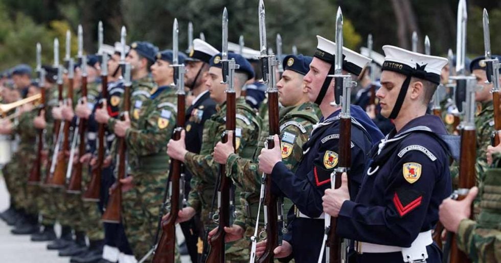 Τι αλλάζει από σήμερα στη στρατιωτική θητεία